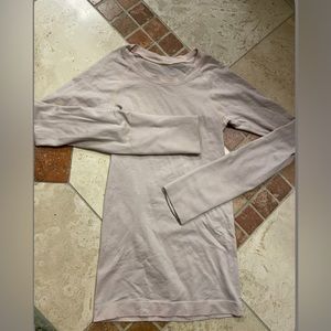 Pink lululemon top